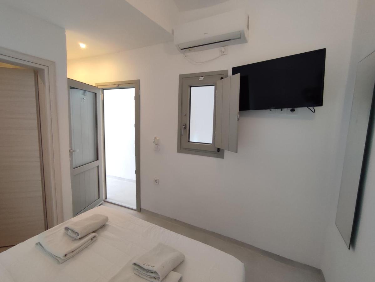 Thira Economy Rooms Fira  Esterno foto