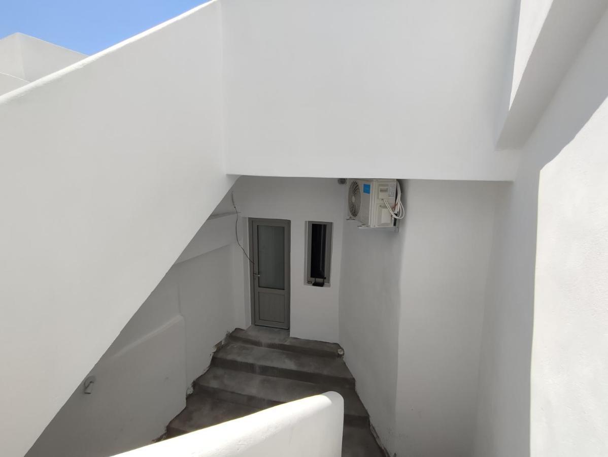 Thira Economy Rooms Fira  Esterno foto